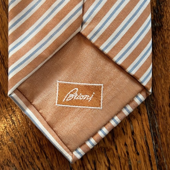 Brioni Men’s Salmon and Grey Striped Silk Neck Tie. Excellent condition - Picture 3 of 4